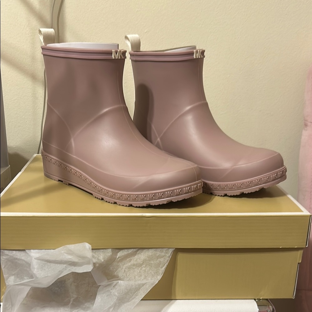 Michael Kors Women's Pink Ankle Rain Boots